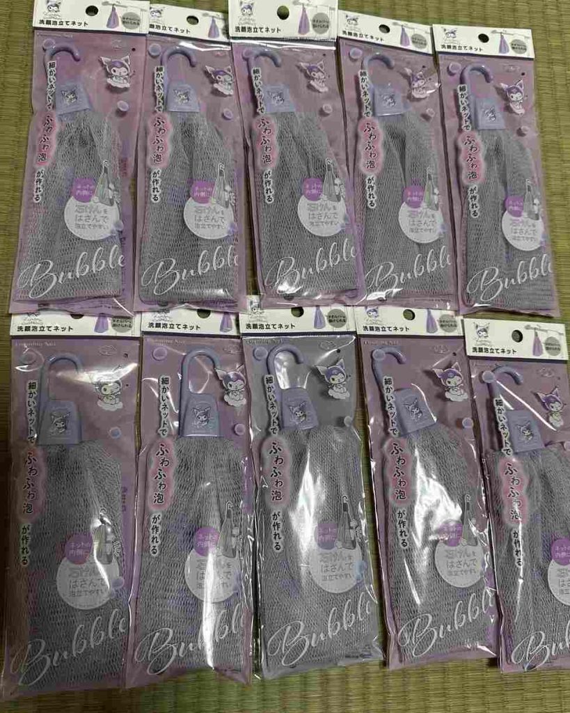 Lưới tạo bọt rửa mặt Kuromi