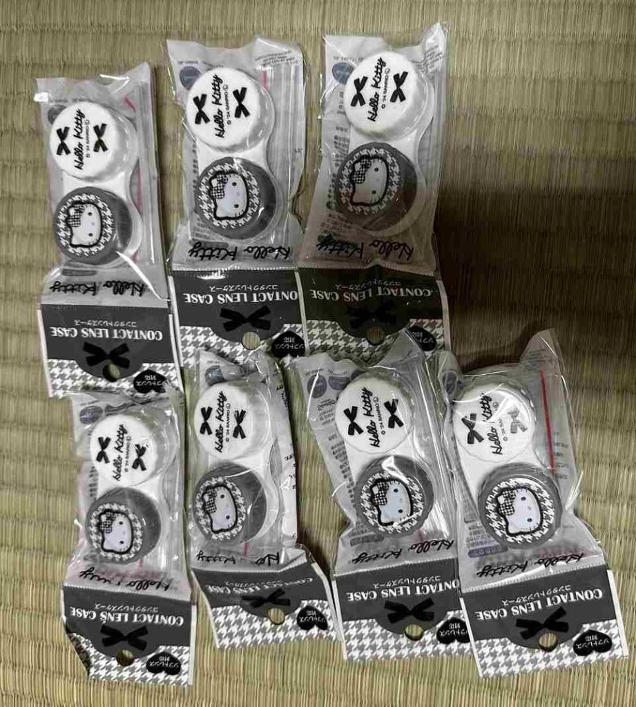 Hộp đựng kính áp tròng Sanrio