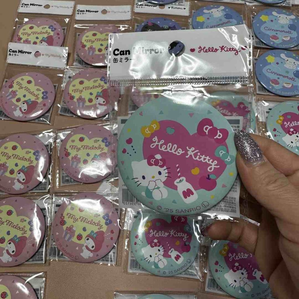 Gương mini Sanrio siêu xinh