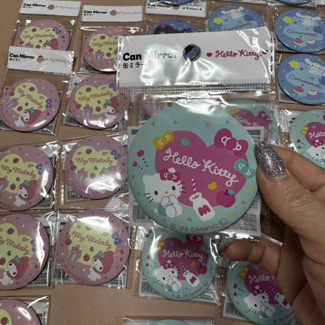 Gương mini Sanrio siêu xinh