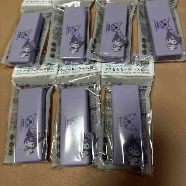 Hộp đựng phụ kiện Kuromi có đệm