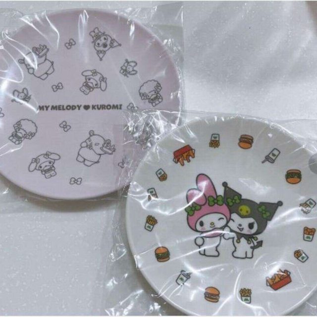 Bộ đĩa nhựa My Melody & Kuromi
