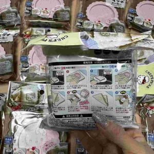 Khuôn ép bánh sandwich Hello Kitty