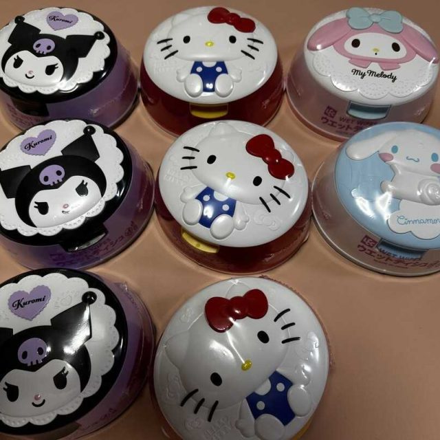 Hộp đựng khăn ướt  Sanrio